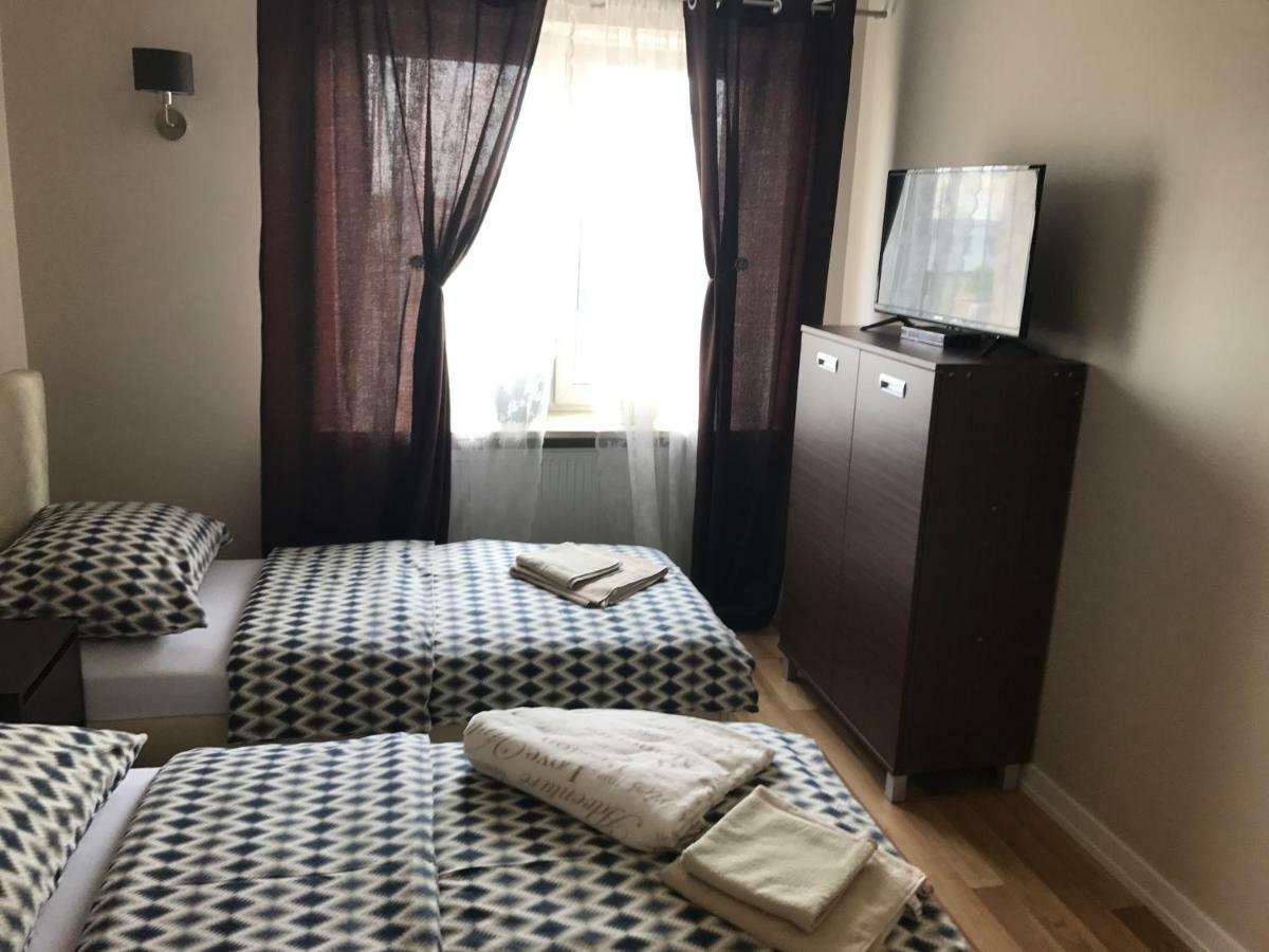 Family & Business Elegant Apartments Rynek Centrum Downtown - 2 Bedroom, Balcony, Parking Кельце Экстерьер фото